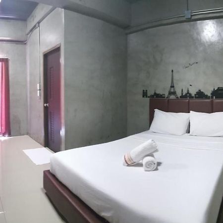 Kp Place Lop Buri Екстериор снимка