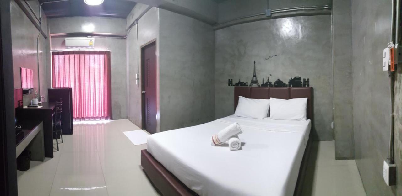Kp Place Lop Buri Екстериор снимка