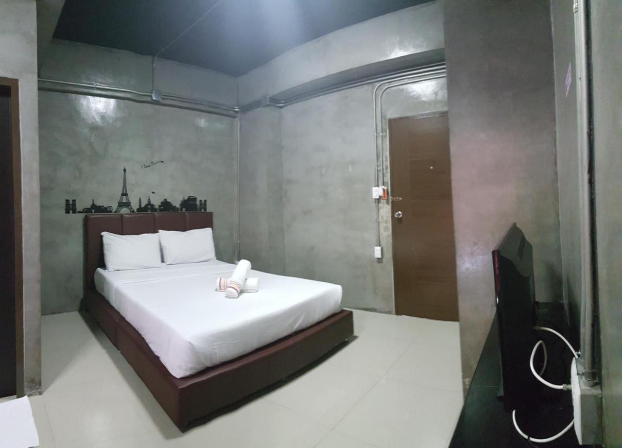 Kp Place Lop Buri Екстериор снимка
